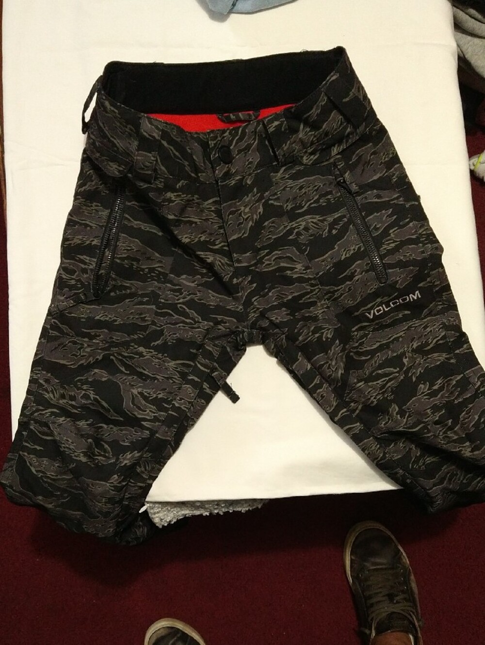 Volcom Boy's Snowboarding Pants Cameoflage with Black Trim Orange Lining